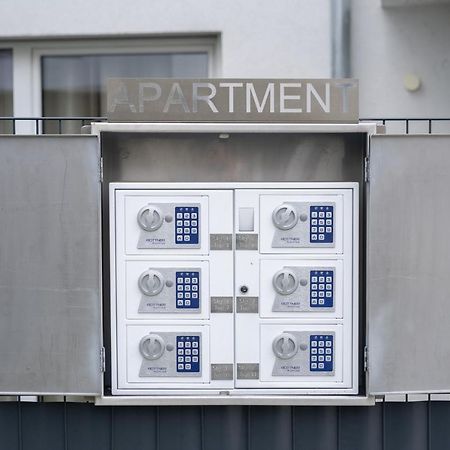 Modern Apartment With Private Balcony Near City Center Bécs Kültér fotó