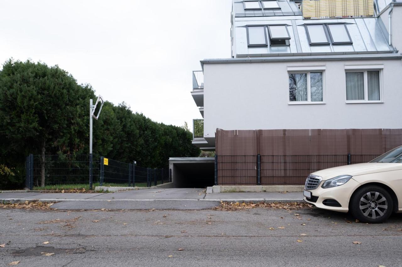 Modern Apartment With Private Balcony Near City Center Bécs Kültér fotó